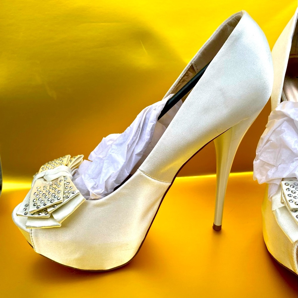 Qupid White Satin Platform Heels